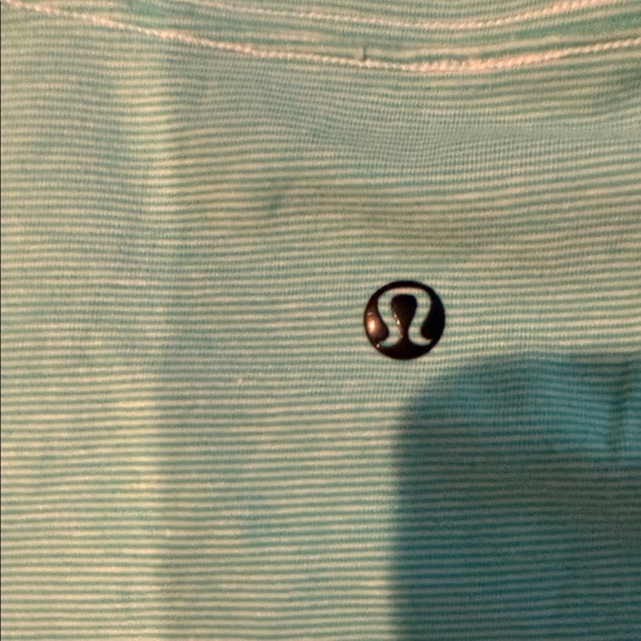 lululemon athletica Men’s L Teal and White Short Sleeve Tee - Picture 4 of 4